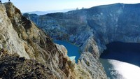 Tebing Danau Kelimutu