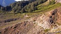 Jalur Pendakian menuju puncak
