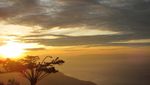 Sunrise di Danau Toba yang Bikin Semangat