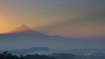 Sunrise Menakjubkan dari Bukit Punthuk Setumbu, Magelang