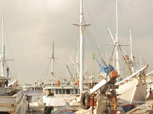 Sunset Cantik di Pelabuhan Paotere, Makassar