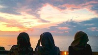 Wanita dan sunset