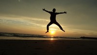 Ekspresi dengan view sunset