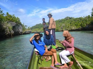 Surga Kecil itu Bernama Pulau Bair
