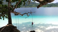Bersantai di Pantai Friwen