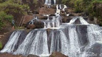 Air terjun Kedung Kandang nan unik. Konon memiliki 7 tingkat mulai dari yang terbawah