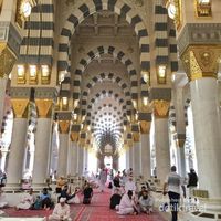 Mengapa Makkah dan Madinah Disebut Kota Suci Umat Islam?