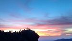 Syahdunya Puncak Gunung Sibayak