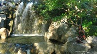Ada aiir terjun mini yang instagenic