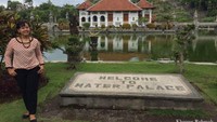 Selamat datang di Istana Air, Taman Ujung Amlapura Karangasem Bali yang indahnya bagaikan sebuah istana kerajaan yang penuh akan kemagisannya