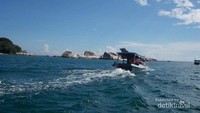 Pulau Batu Garuda dari Kejauhan