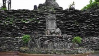 batu berundak