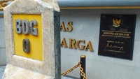 Tugu Kilometer 0 Kota Bandung diresmikan pada tahun 2004.