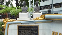 Patung Presiden Soekarno dan Gubernur Jawa Barat pertama Mas Soetardjo Kertohadikusumo