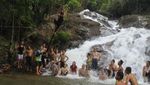 Tak Cuma Pantai, Pulau Bangka Punya Air terjun yang Segar