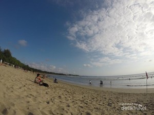 Tak Pernah Bosan ke Pantai Kuta, Bali