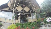Cafe di Kebun Bunga Begonia