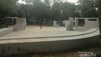 Area untuk bermain skateboard.