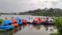 Terdapat juga taman air untuk keruarga dan anak.