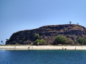 Taman wisata Alam 17 Pulau Riung di NTT, Cantik Sekali!