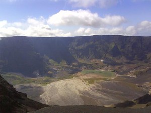 Tambora yang Agung di Mata Pendaki Gunung