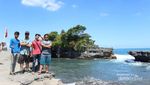 Tanah Lot di Bali yang Tak Pernah Sepi