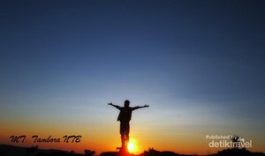 Tantangan Mendaki Gunung Tambora
