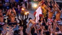 Salah satu adegan Tari Kecak (Yunaidi Joepoet/ACI)