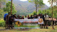 Tim JJS Makassar bersama Tata Mandong