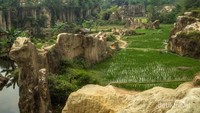 Pemandangan seperti ini yang menghipnotis pengunjung untuk datang, datang dan datang lagi