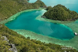 Telaga Hati yang Sempurna di Raja Ampat