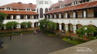Arsitektur dari luar