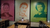 Gambar tokoh-tokoh perfilman yang melegenda dapat ditemukan di dinding bagian dalam.