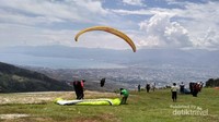 Paralayang dan view Kota Palu