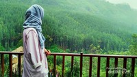 Merasakan kesejukan hamparan hutan Pinus di Maribaya Lodge