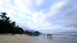 Tengok Indahnya Pantai Karanggongso Trenggalek