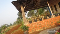 Gazebo Tepian Dago yang menghadap ke kota Bandung