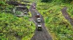 Terabas Trek Offroad Gunung Merapi Pakai Mobil Lawas