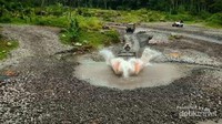 Menerobos genengan aliran sungai kalikuning