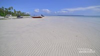 Gambaran pantai luar di Maratua