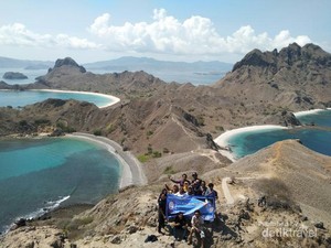 Terhipnotis Lagi dengan Cantiknya Pulau Padar