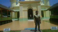 Di depan Masjid Raya Penyengat (Andry/detikNews)