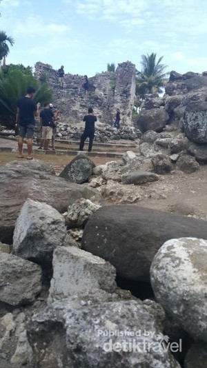 Ternate: Antara Benteng, Danau, Laut dan Gerhana Matahari Total