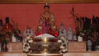 Dewi Kwan Im, merupakan sosok Dewi Welas Asih dalam Buddhisme dan Konfusianisme