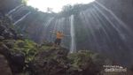 Terpesona Air Terjun Cantik di Lereng Semeru