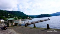 Suasana Sejuk di Lake Ashinoko.