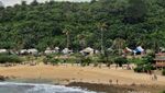 Terpesona Gugusan Karang Pantai Batu Bengkung Malang