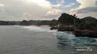 Gugusan Karang Pantai Batu Bengkung