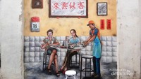 Mural di Salah Satu Dinding Bangunan Tua