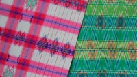 Kain Tajung dengan warna yang cerah